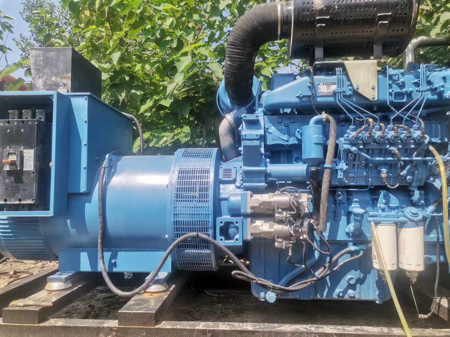 泾源详细说明降低 800kW 柴油发电机输出电流波动的方法
