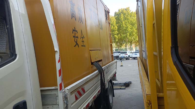 泾源如何判断柴油发电机组和UPS电源的切换时间是否符合要求？